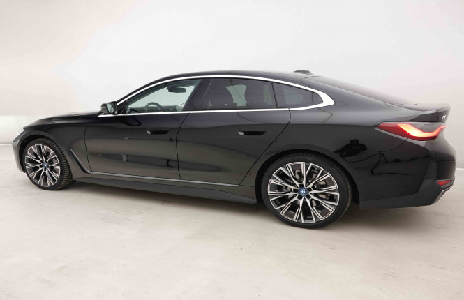 BMW_BMW_I4_2653083_31.jpg