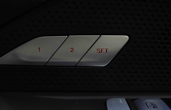 BMW_BMW_I4_2654911_24.jpg