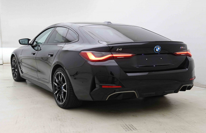 BMW_BMW_I4_2654911_30.jpg
