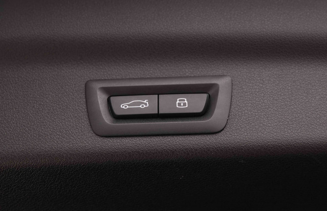 BMW_BMW_X1_2551100_6.jpg BMW_BMW_X1_2551100_6.jpg