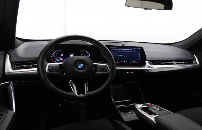 BMW_BMW_X1_2551100_8.jpg BMW_BMW_X1_2551100_8.jpg