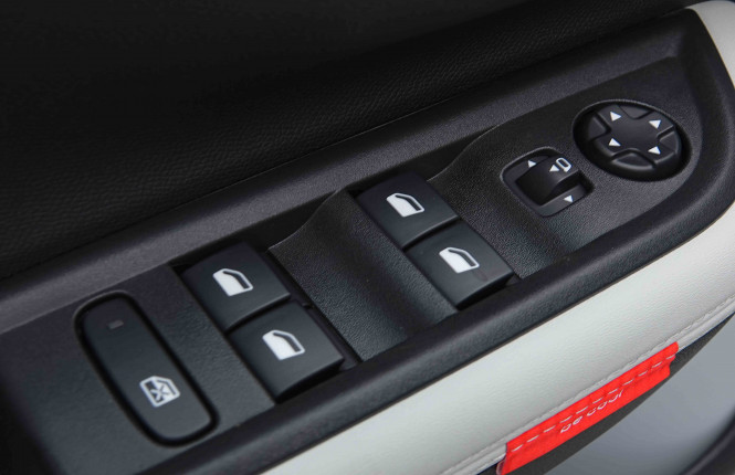 CITROEN_CITROEN_C3AIRCROSS_2654878_17.jpg CITROEN_CITROEN_C3AIRCROSS_2654878_17.jpg