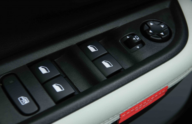 CITROEN_CITROEN_C3AIRCROSS_2654880_18.jpg CITROEN_CITROEN_C3AIRCROSS_2654880_18.jpg