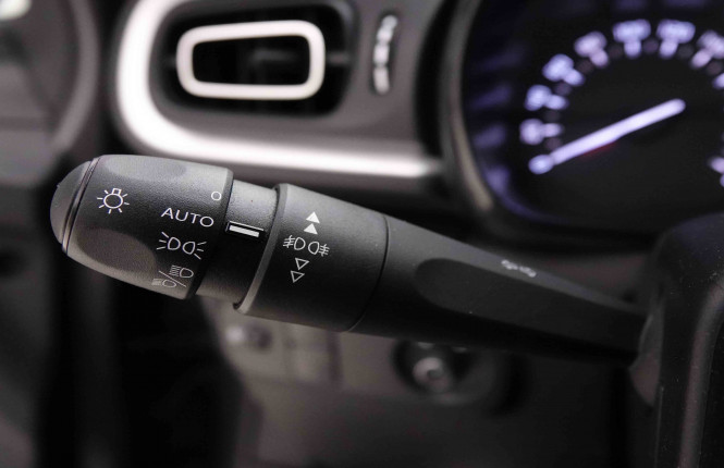 CITROEN_CITROEN_C3_2551348_15.jpg CITROEN_CITROEN_C3_2551348_15.jpg