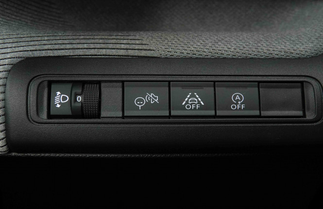 CITROEN_CITROEN_C3_2654474_17.jpg CITROEN_CITROEN_C3_2654474_17.jpg