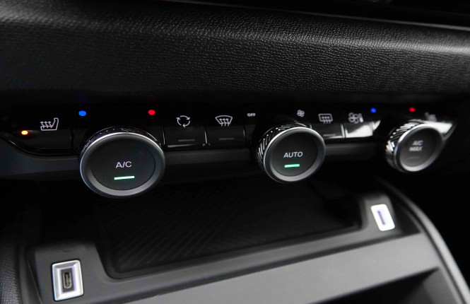 CITROEN_CITROEN_C4 X_2652112_15.jpg