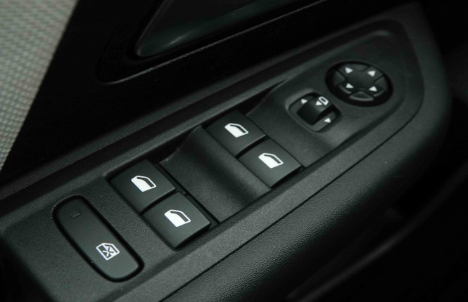 CITROEN_CITROEN_C4 X_2653657_20.jpg CITROEN_CITROEN_C4 X_2653657_20.jpg