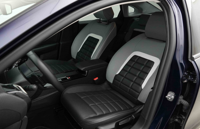 CITROEN_CITROEN_C4 X_2653657_6.jpg CITROEN_CITROEN_C4 X_2653657_6.jpg