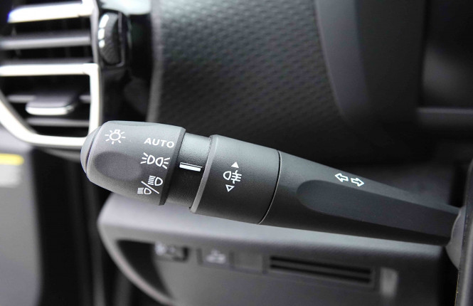 CITROEN_CITROEN_C4 X_2653783_13.jpg CITROEN_CITROEN_C4 X_2653783_13.jpg