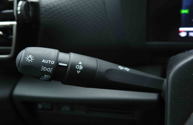 CITROEN_CITROEN_C4 X_2653785_16.jpg CITROEN_CITROEN_C4 X_2653785_16.jpg