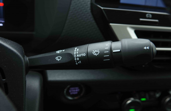 CITROEN_CITROEN_C4 X_2653785_17.jpg CITROEN_CITROEN_C4 X_2653785_17.jpg