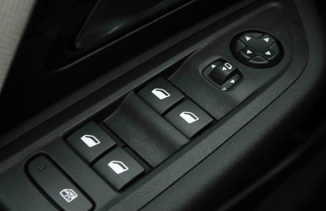 CITROEN_CITROEN_C4 X_2653790_20.jpg CITROEN_CITROEN_C4 X_2653790_20.jpg