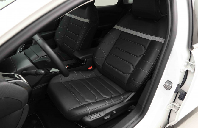 CITROEN_CITROEN_C4 X_2654375_6.jpg