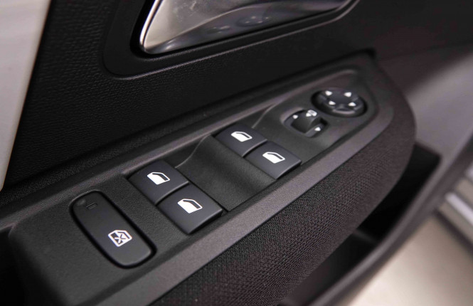 CITROEN_CITROEN_C4_2548982_20.jpg