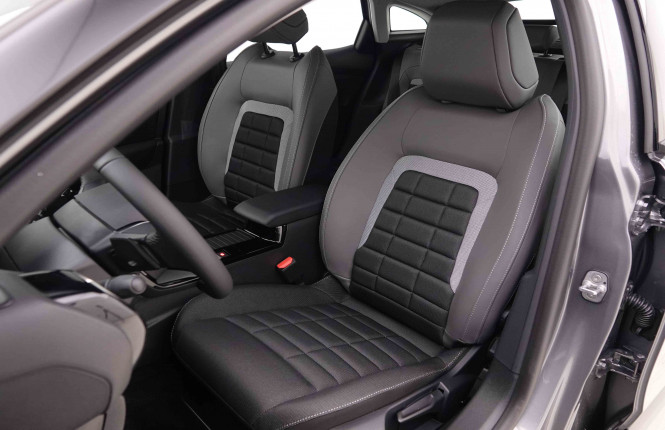 CITROEN_CITROEN_C4_2548982_6.jpg