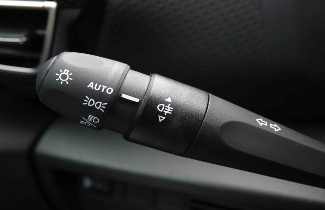 CITROEN_CITROEN_C4_2549646_17.jpg CITROEN_CITROEN_C4_2549646_17.jpg