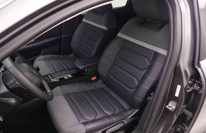 CITROEN_CITROEN_C4_2550936_6.jpg CITROEN_CITROEN_C4_2550936_6.jpg