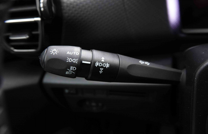 CITROEN_CITROEN_C4_2550943_14.jpg CITROEN_CITROEN_C4_2550943_14.jpg