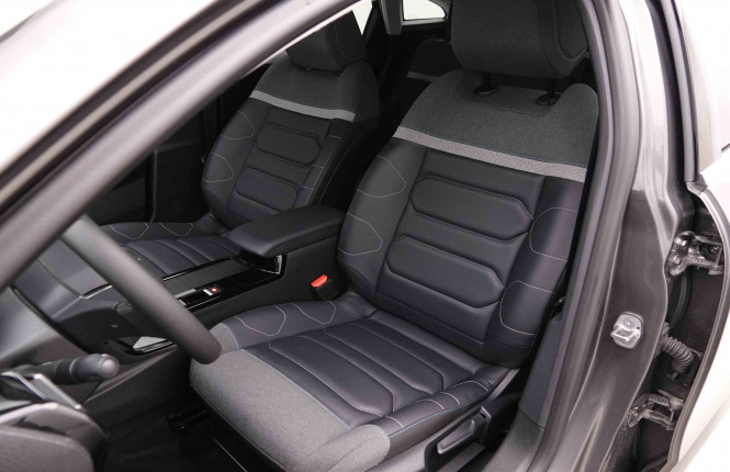 CITROEN_CITROEN_C4_2550943_6.jpg CITROEN_CITROEN_C4_2550943_6.jpg