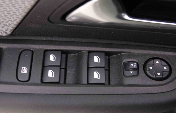 CITROEN_CITROEN_C4_2550946_20.jpg CITROEN_CITROEN_C4_2550946_20.jpg