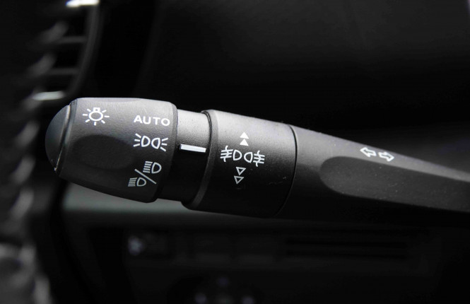 CITROEN_CITROEN_C4_2550947_17.jpg CITROEN_CITROEN_C4_2550947_17.jpg