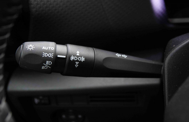 CITROEN_CITROEN_C4_2550949_16.jpg CITROEN_CITROEN_C4_2550949_16.jpg