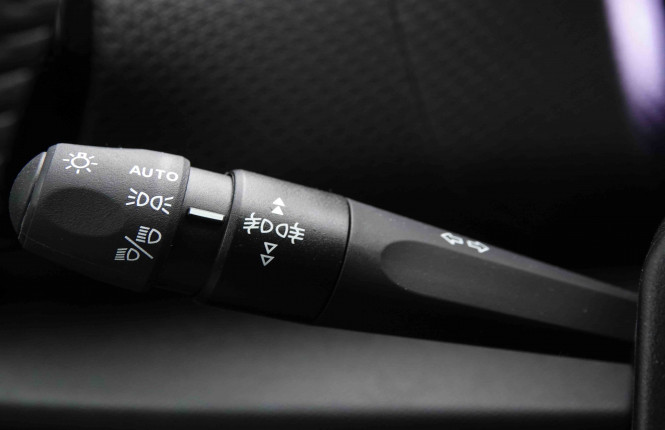 CITROEN_CITROEN_C4_2550952_17.jpg CITROEN_CITROEN_C4_2550952_17.jpg