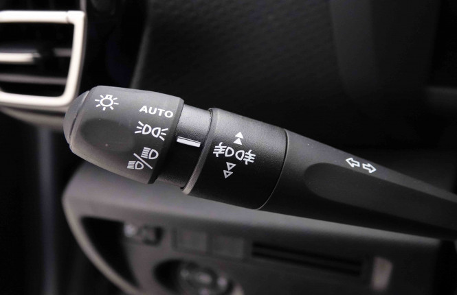 CITROEN_CITROEN_C4_2652043_15.jpg CITROEN_CITROEN_C4_2652043_15.jpg