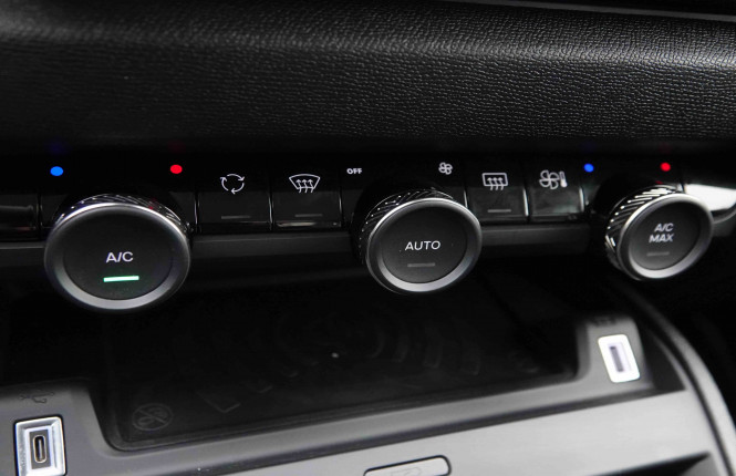 CITROEN_CITROEN_C4_2652044_14.jpg CITROEN_CITROEN_C4_2652044_14.jpg