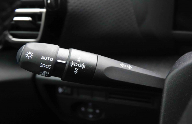 CITROEN_CITROEN_C4_2652044_16.jpg CITROEN_CITROEN_C4_2652044_16.jpg