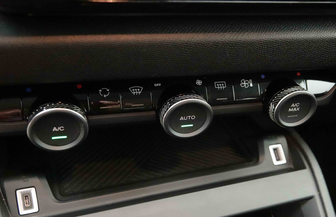 CITROEN_CITROEN_C4_2653653_14.jpg