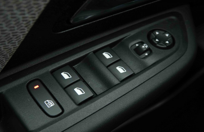 CITROEN_CITROEN_C4_2653653_20.jpg