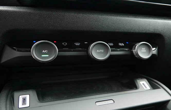 CITROEN_CITROEN_C4_2653782_12.jpg CITROEN_CITROEN_C4_2653782_12.jpg
