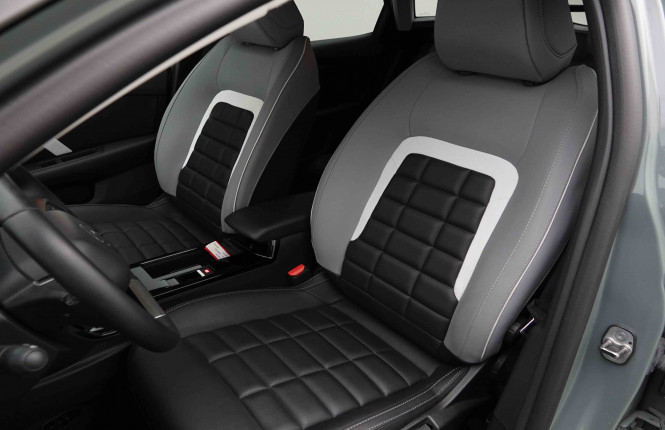 CITROEN_CITROEN_C4_2653782_6.jpg CITROEN_CITROEN_C4_2653782_6.jpg