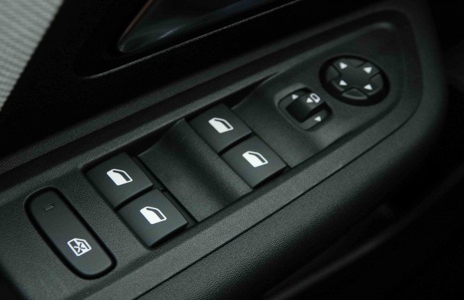 CITROEN_CITROEN_C4_2654240_20.jpg