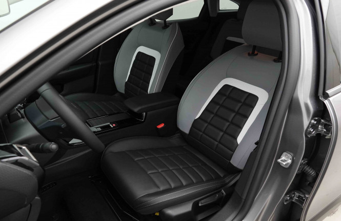 CITROEN_CITROEN_C4_2654242_6.jpg CITROEN_CITROEN_C4_2654242_6.jpg