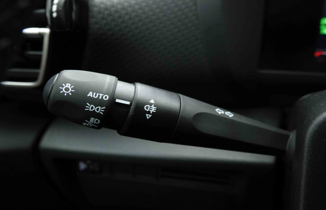 CITROEN_CITROEN_C4_2654244_16.jpg CITROEN_CITROEN_C4_2654244_16.jpg