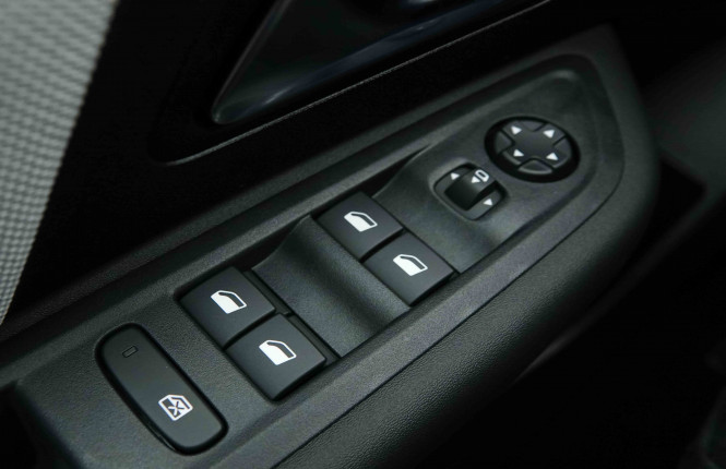CITROEN_CITROEN_C4_2654244_20.jpg CITROEN_CITROEN_C4_2654244_20.jpg