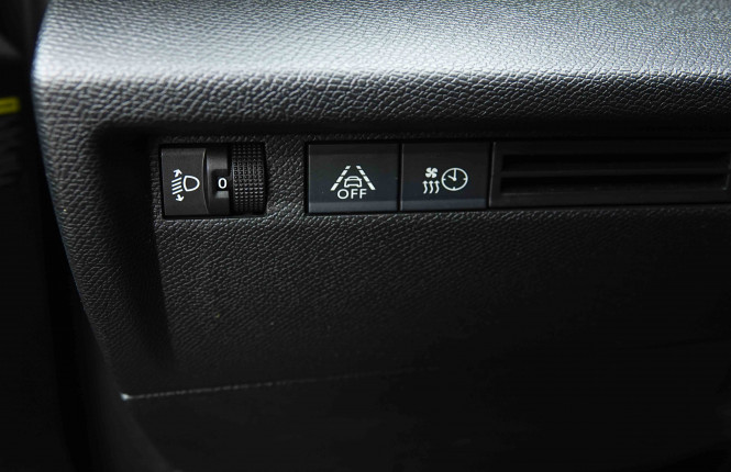 CITROEN_CITROEN_C4_2654344_18.jpg CITROEN_CITROEN_C4_2654344_18.jpg
