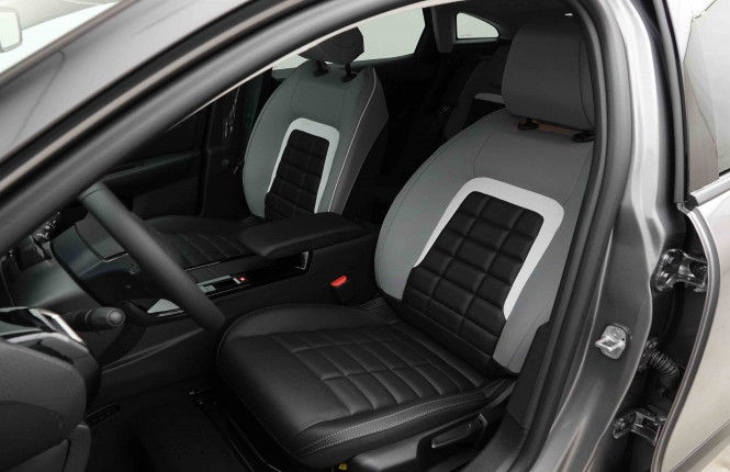 CITROEN_CITROEN_C4_2654470_6.jpg CITROEN_CITROEN_C4_2654470_6.jpg