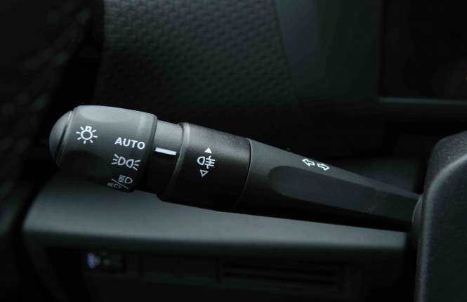 CITROEN_CITROEN_C4_2654661_15.jpg CITROEN_CITROEN_C4_2654661_15.jpg