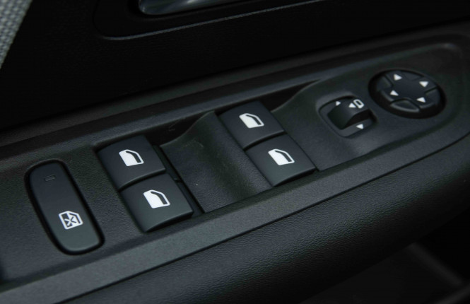 CITROEN_CITROEN_C4_2654664_19.jpg CITROEN_CITROEN_C4_2654664_19.jpg