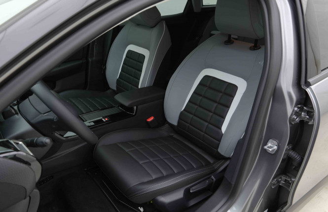 CITROEN_CITROEN_C4_2654664_6.jpg CITROEN_CITROEN_C4_2654664_6.jpg