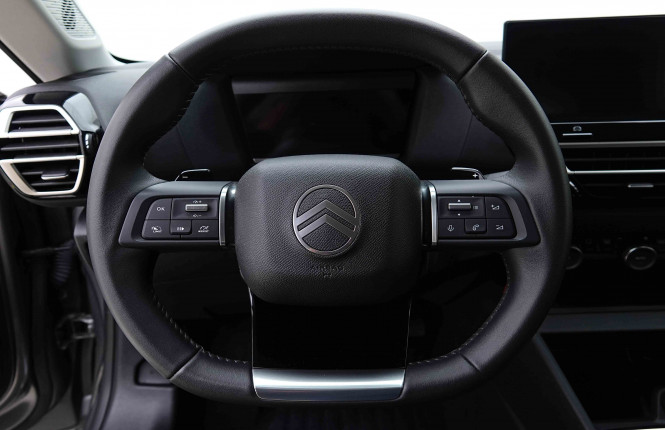 CITROEN_CITROEN_C4_2655104_8.jpg CITROEN_CITROEN_C4_2655104_8.jpg