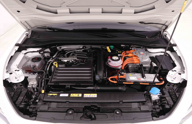 CUPRA_CUPRA_LEON_2548130_22.jpg