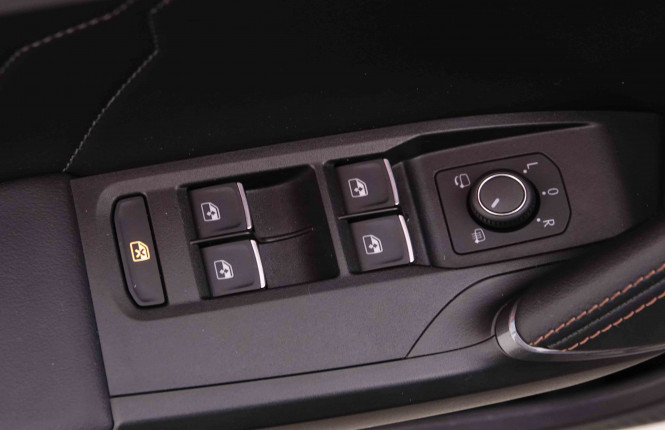 CUPRA_CUPRA_LEON_2550953_17.jpg CUPRA_CUPRA_LEON_2550953_17.jpg