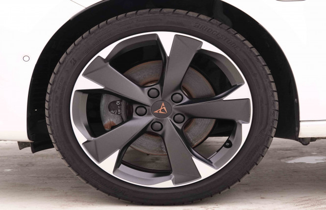 CUPRA_CUPRA_LEON_2550953_18.jpg CUPRA_CUPRA_LEON_2550953_18.jpg