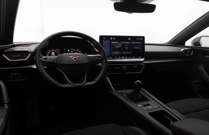 CUPRA_CUPRA_LEON_2551490_7.jpg