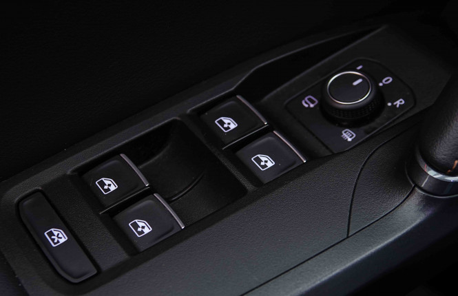 CUPRA_CUPRA_LEON_2655328_19.jpg