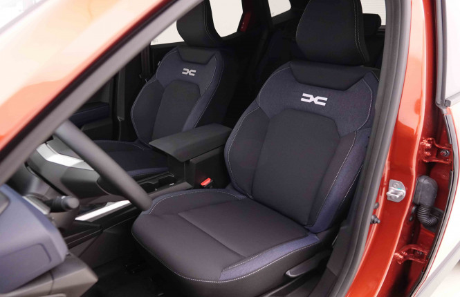 DACIA_DACIA_DUSTER_2548975_6.jpg